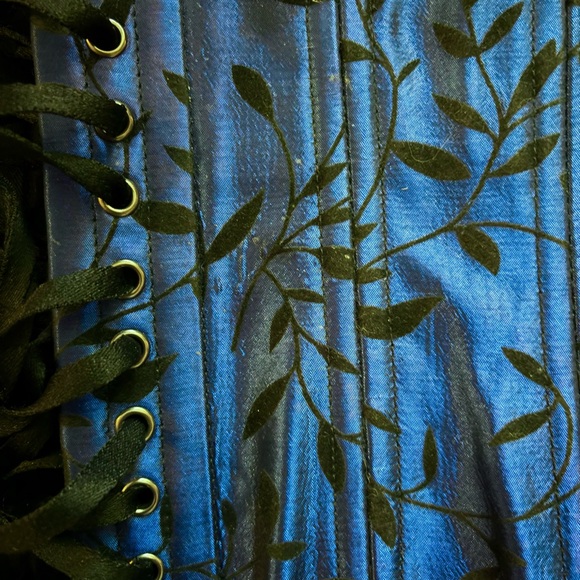 Timeless Trends Blue and Black Leaf Pattern Silk and Cotton Corset - Picture 4 of 5